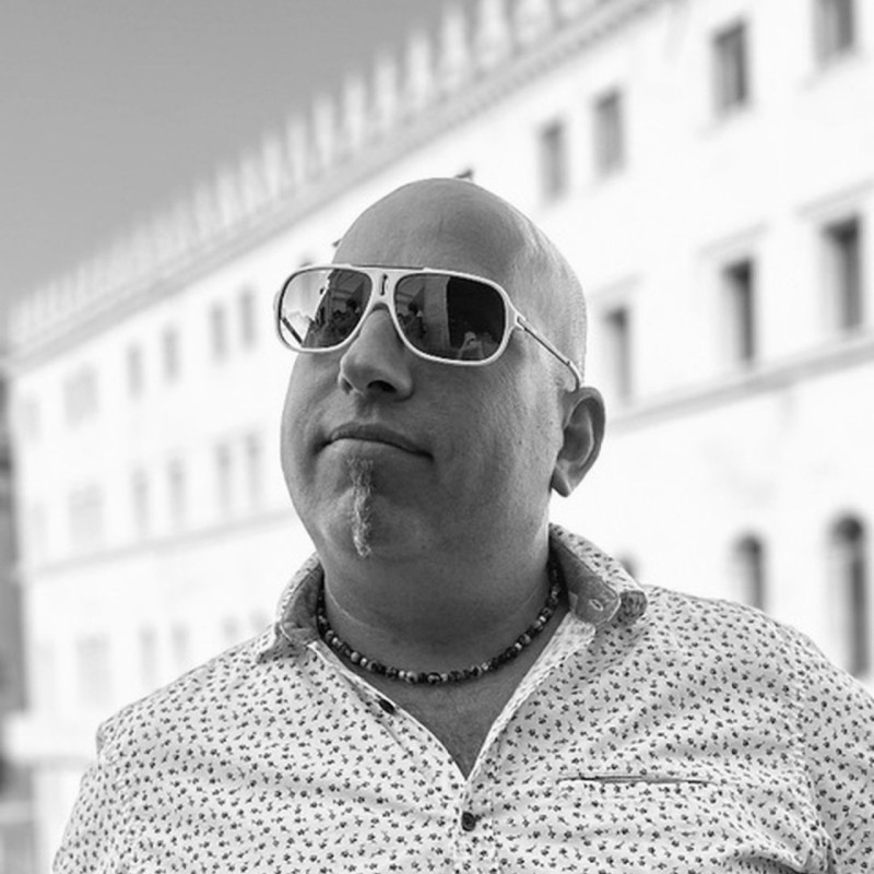 Meno autora